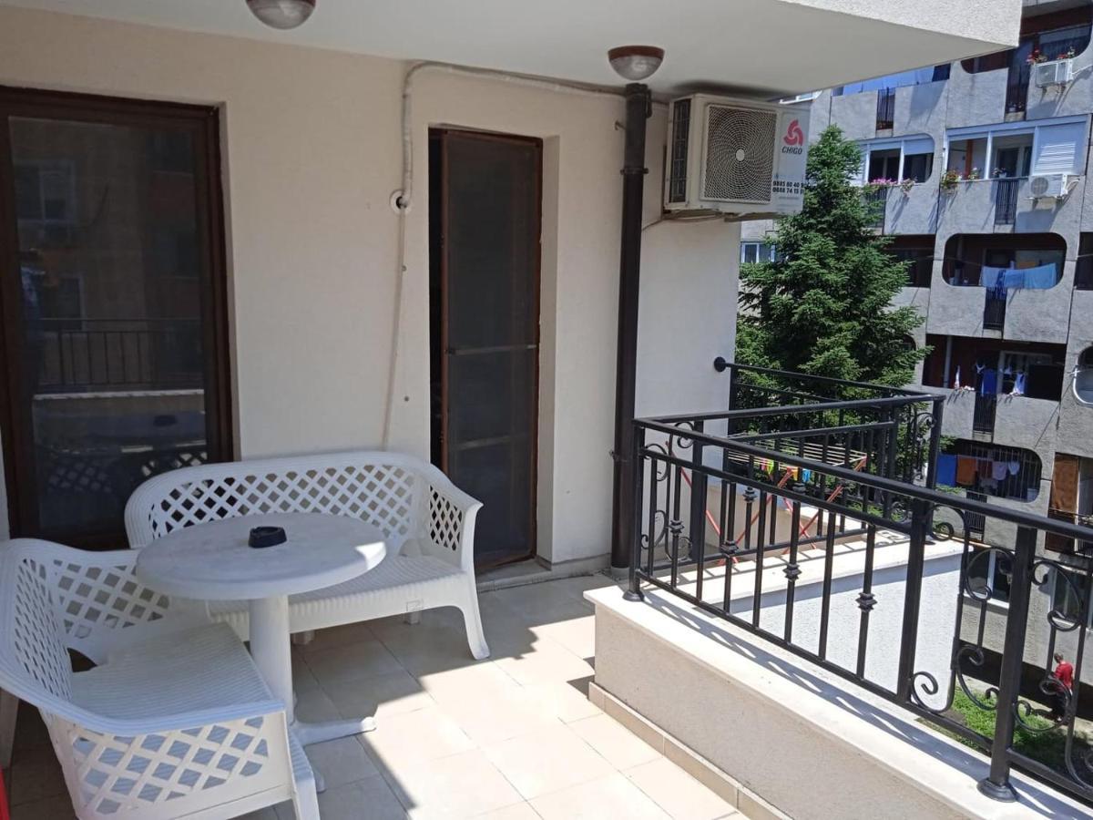 Flora Beach Apartaments Burgas Exterior foto