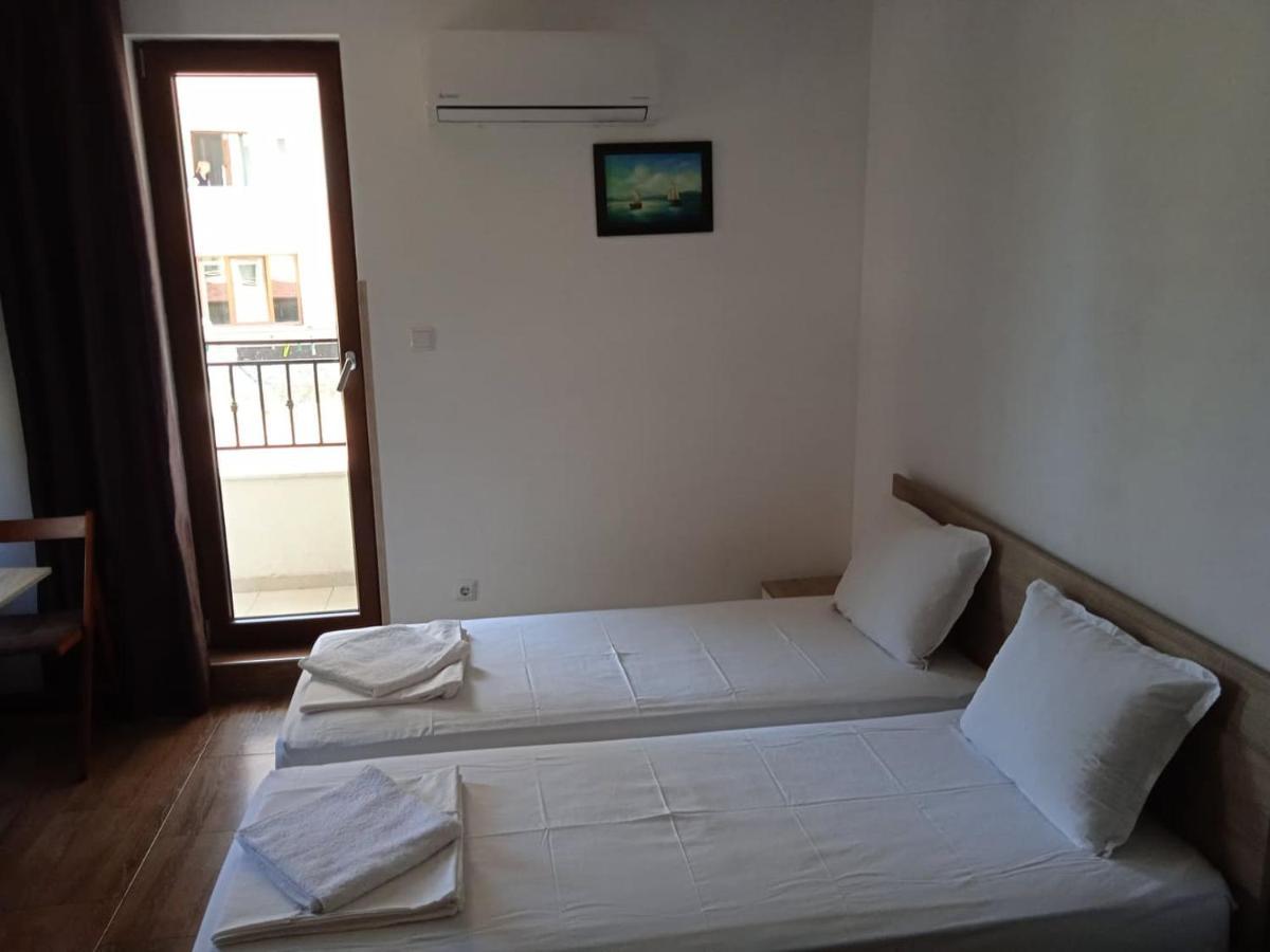 Flora Beach Apartaments Burgas Exterior foto