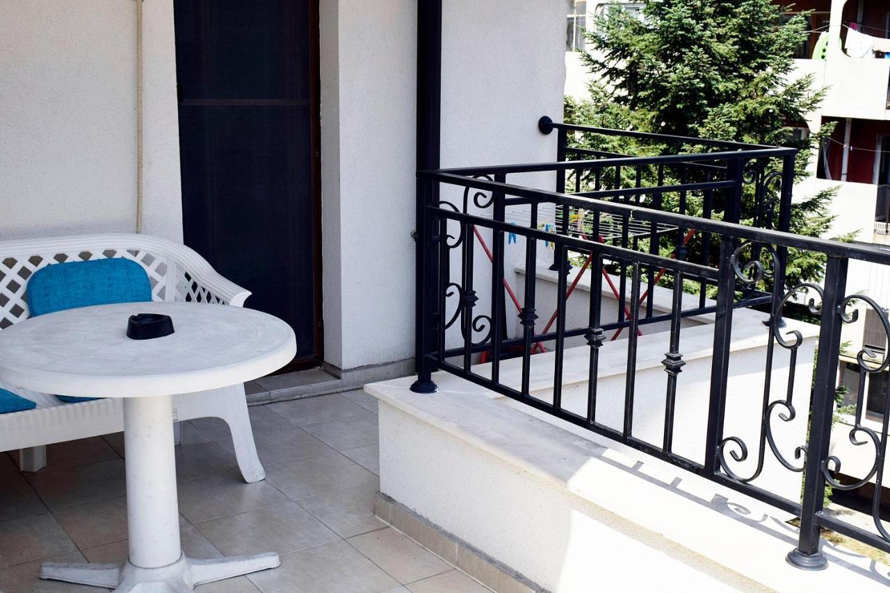 Flora Beach Apartaments Burgas Exterior foto