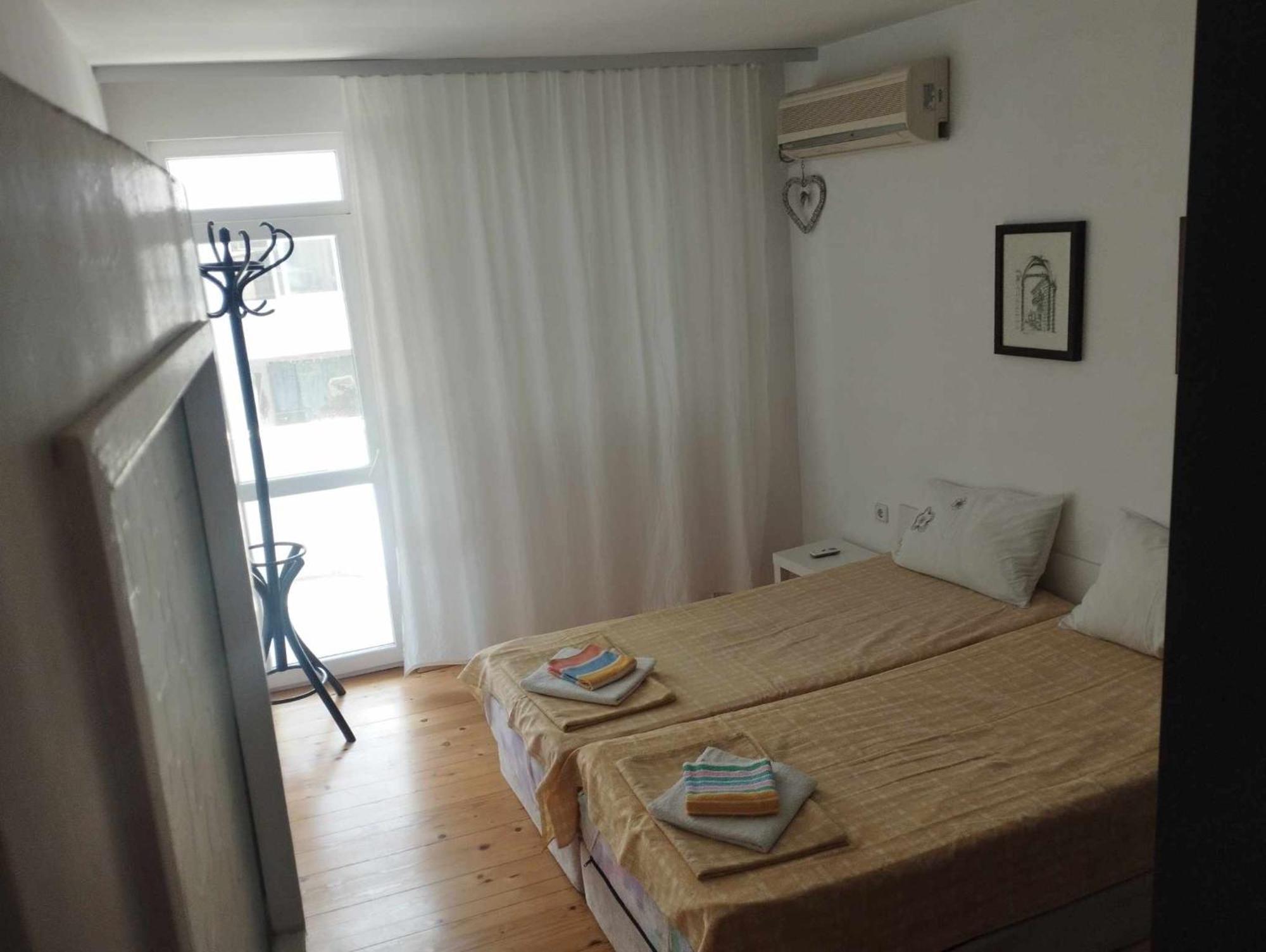 Flora Beach Apartaments Burgas Exterior foto