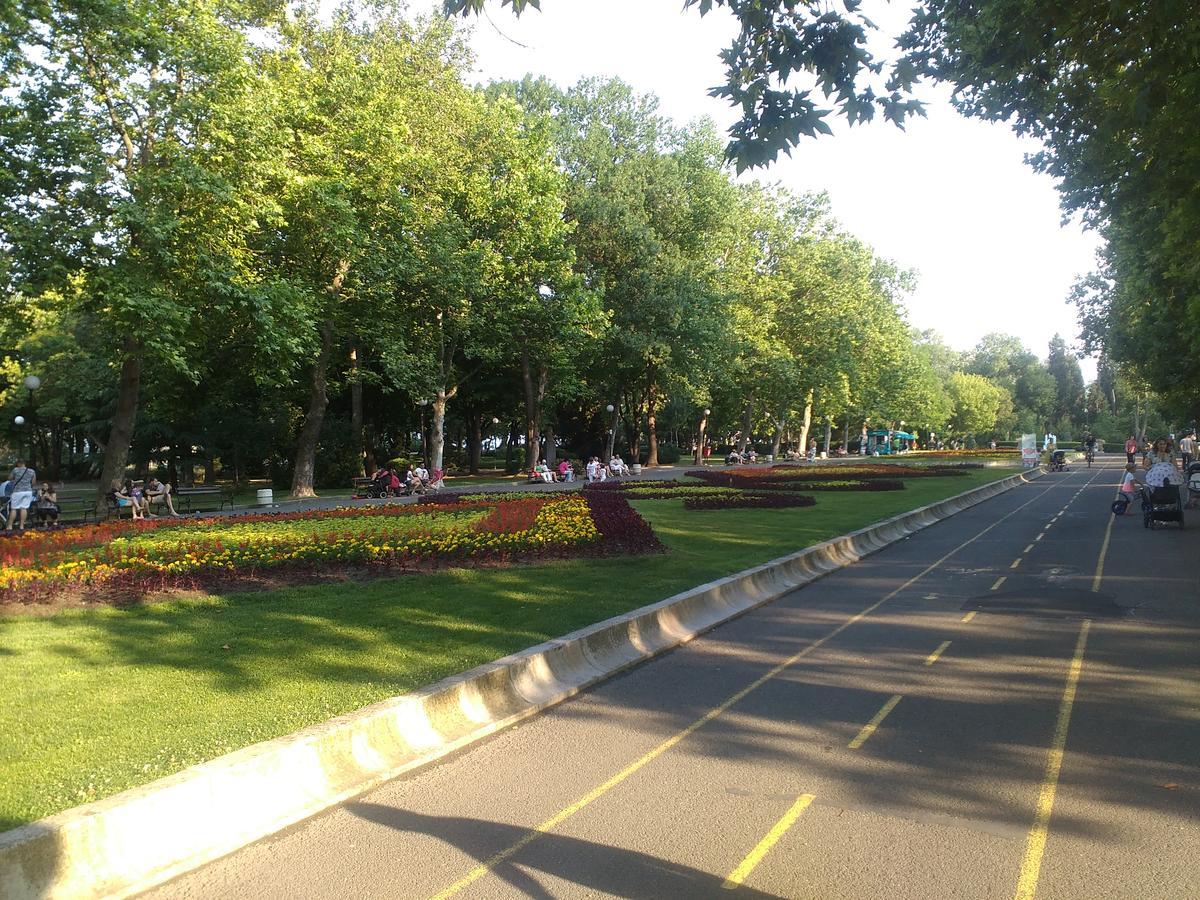 Flora Beach Apartaments Burgas Exterior foto