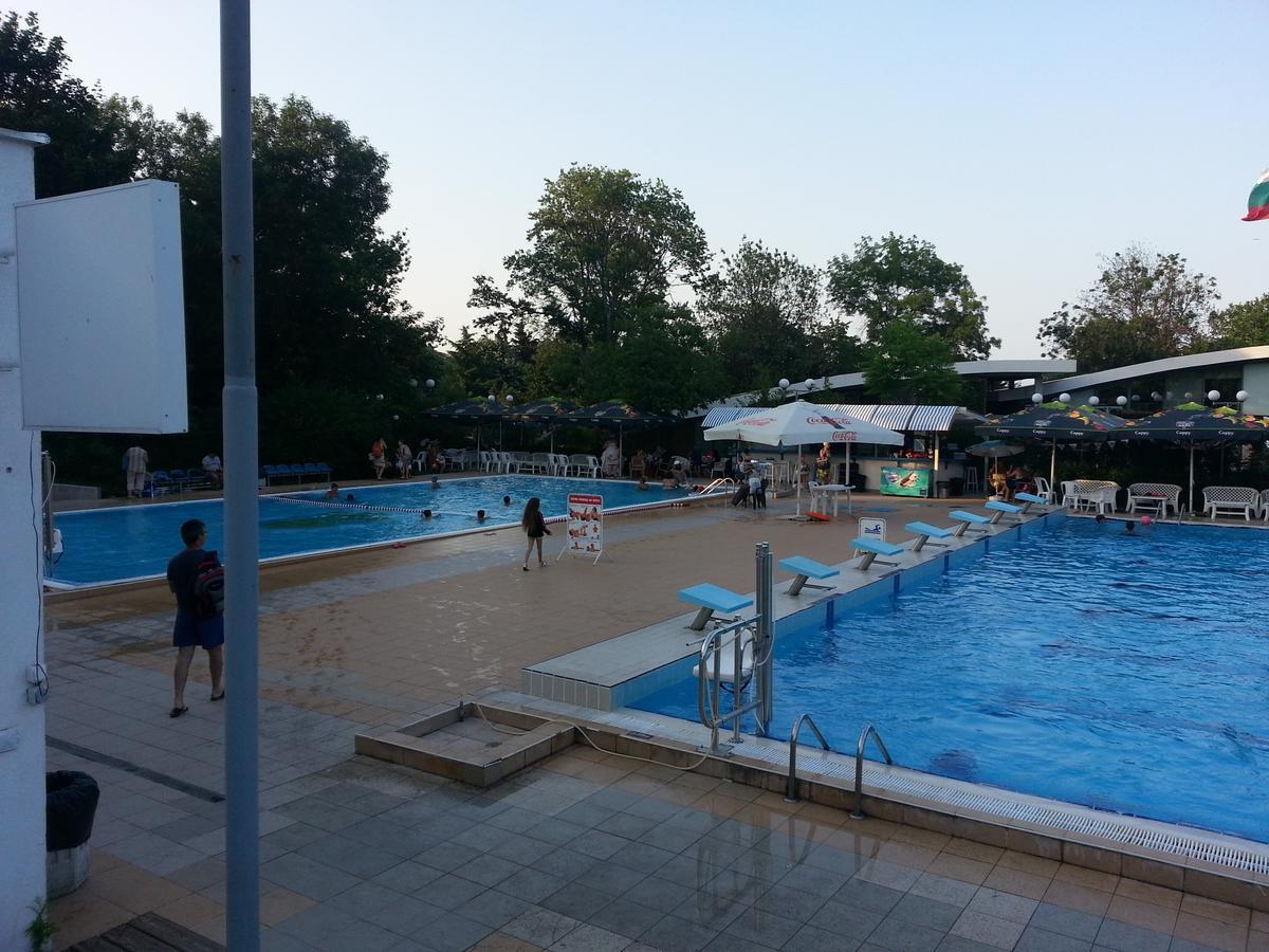 Flora Beach Apartaments Burgas Exterior foto